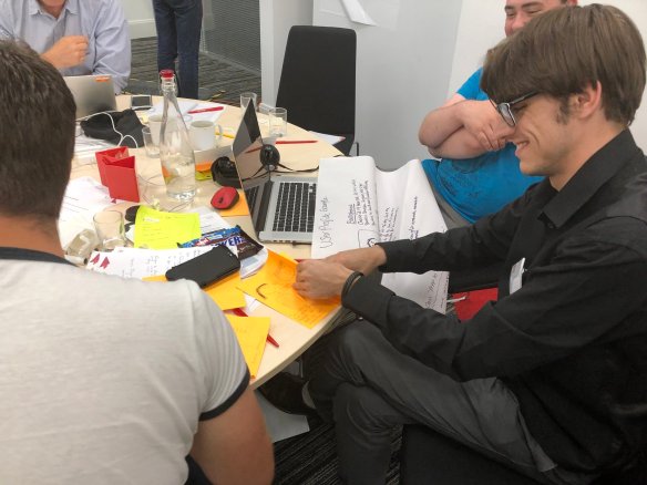 DkAijamXsAAsFTd.jpg large